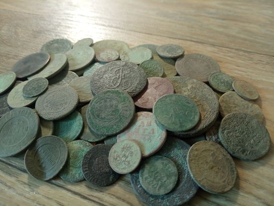 В основном Империя 70 монет