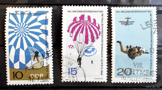 ГДР 1966 г. Парашютный спорт. Авиация, полная серия из 3 марок #0102-С1P10
