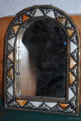 Зеркало настольное, - *в восточном стиле - рама в цв./эмалях, **можно повесить и на стену.