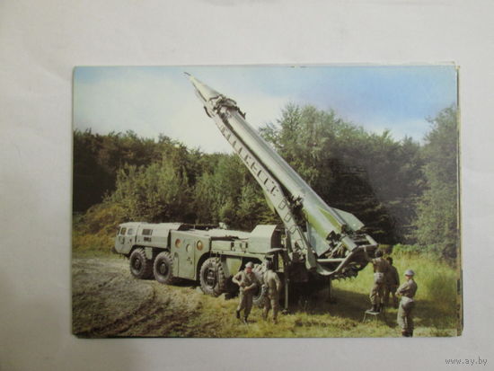 Блок фотографий Национальной народной армии ГДР.