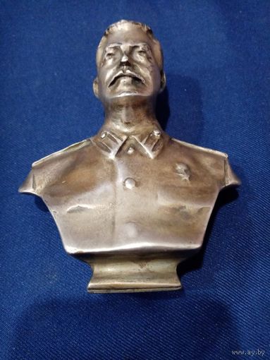 Бюст "Сталин" 1943 год .СССР, высота 11см, ширина 8.5см