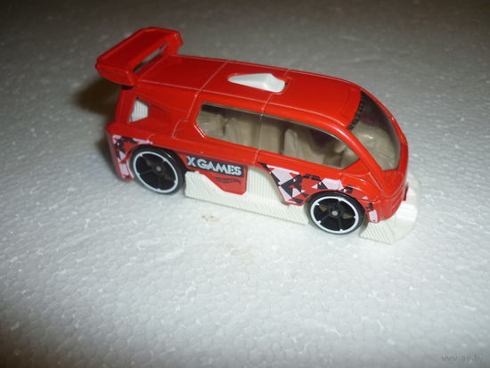 Модель авто Hiperliner. Mattel-HotWheels. масштаб 1:64.