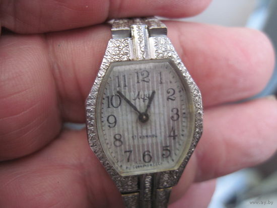 Часы Луч женские советские 17 камней рабочие.
