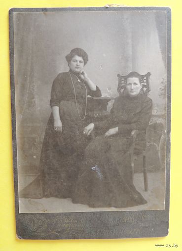 Фото кабинет-портрет "Сестры", Коломна, до 1917 г.