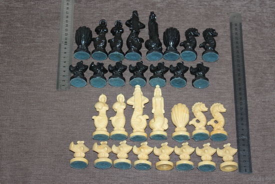 Шахматы времён СССР, "Подводный мир", тяжёлый пластик, без сколов и трещин.