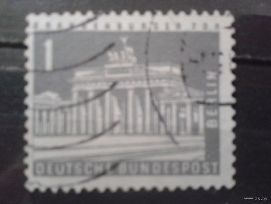Берлин 1957 стандарт, Бранденбургские ворота Михель-0,3 евро гаш.