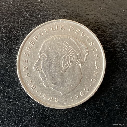 Монета 2 марки F 1971 год Германия