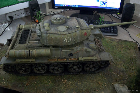 Модель танка Т-34-85. Масштаб 1:16 !!! Ваял мастер.