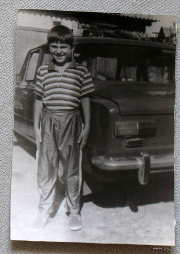 Фотография мальчик у машины конец 1970 х.