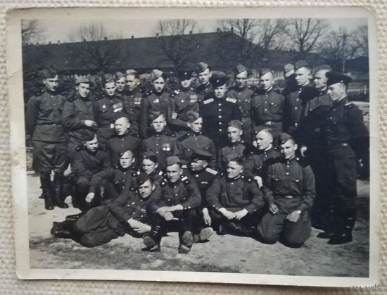 Боевое подразделение. Фото 1940-х. 8.5х11.5 см
