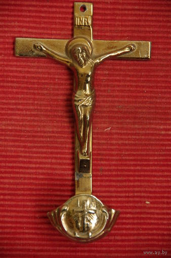 Крест , распятие   (  9 х 16 )