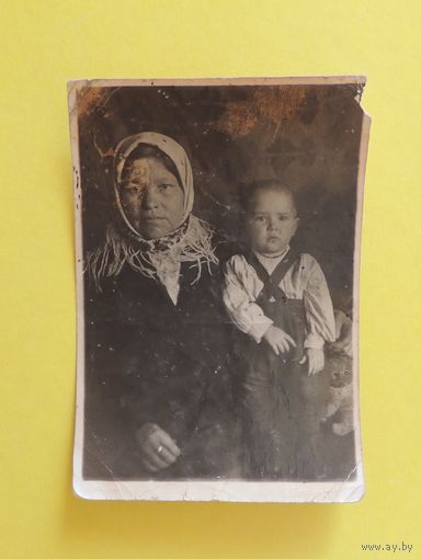 Фото "Мать и дитя", 1920 г., Зап. БЕЛ.