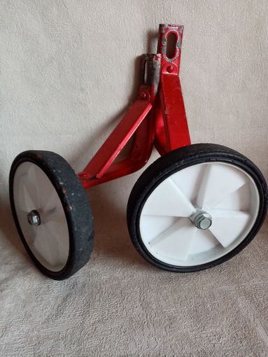 Колёсики колёса приставные от детского велосипеда или для тележки, сумки и др.