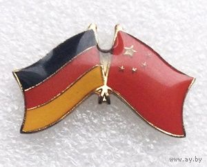 Флаги Германии и Китая. Фрачник