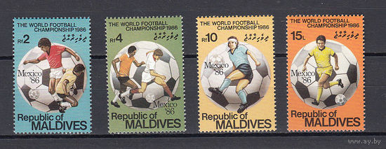 Спорт. Футбол. Мальдивы. 1986. 4 марки (полная серия). Michel N 1189-1192 (16,0 е).