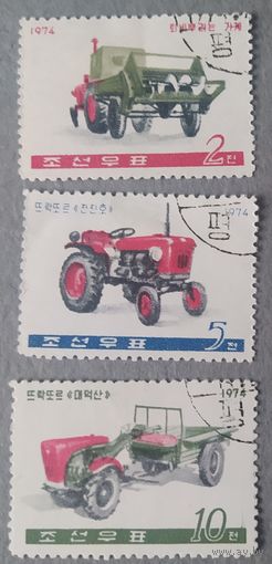 КНДР 1974 история тракторов, наклейка.