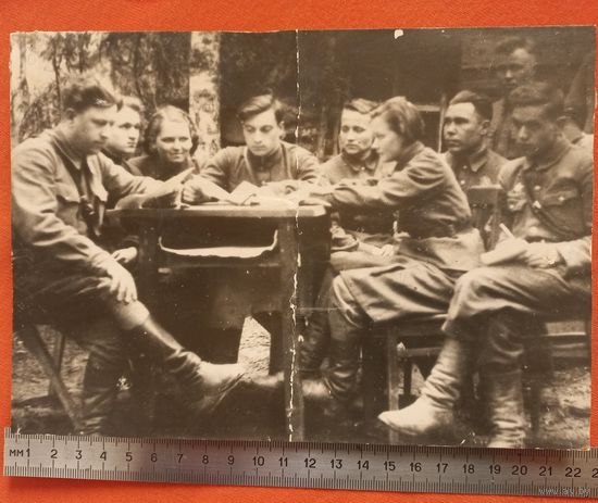 Фото заседание Червенского райкома комсомола1943(А27)