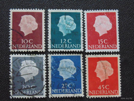 Нидерланды 1953 г. Стандартный выпуск. Королева Вильгельмина .