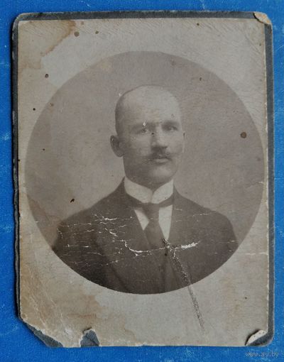 Фото мужчины. До 1917(?). 6.5х8.5 см.