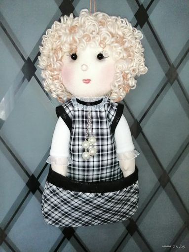 Интерьерная текстильная кукла-органайзер.