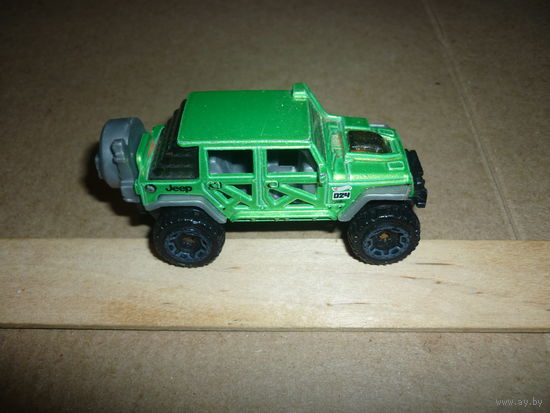 Модель авто Jeep Wrangler. Mattel-HotWheels. масштаб 1:59-60.