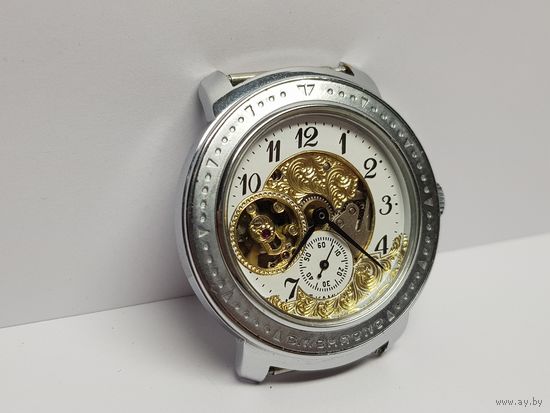 Часы Победа,скелетон,синеральное стекло,граверованный механизм.Старт с рубля.