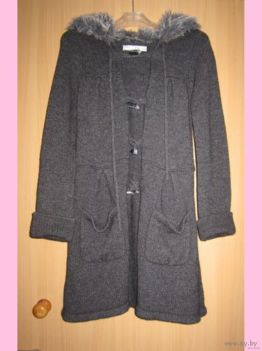 Пальто Zara trf вязаное с меховым капюшоном! р.S. Классное ;)