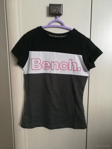 Фирменная футболка BENCH для девочки 7-8 лет. Новая