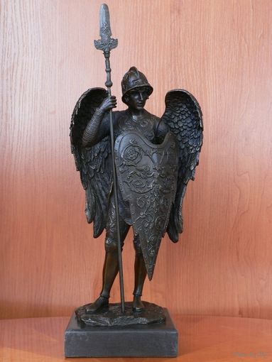 Скульптура "Архангел Михаил - Архангел трёх религий", Франция (На статуэтке клеймо-бренд "European Bronze Marbles")