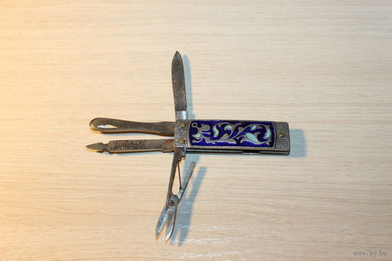 Дамский ножик с эмалями, времён СССР, состояние оценивайте по фото.
