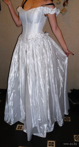 Свадебное платье, платье для фотосессии, для выпуского, наряд невесты, пышное платье.
