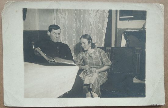 Фото из СССР. Семейные будни. 1935 г. 9х13 см.