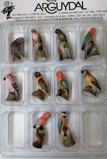 Фарфоровая миниатюра "Попугаи"