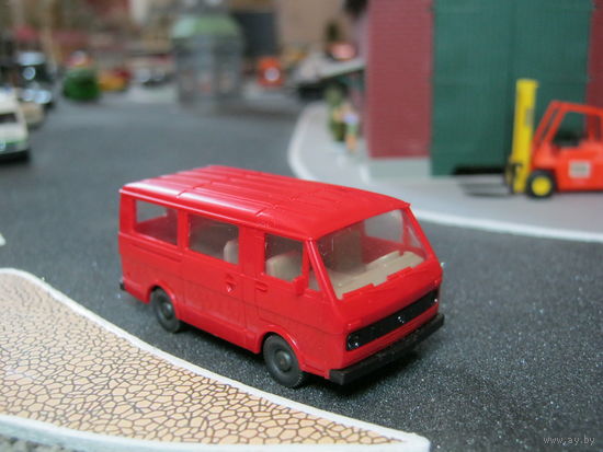 Модель микроавтобуса Volkswagen LT-28(wiking). Масштаб НО-1:87.