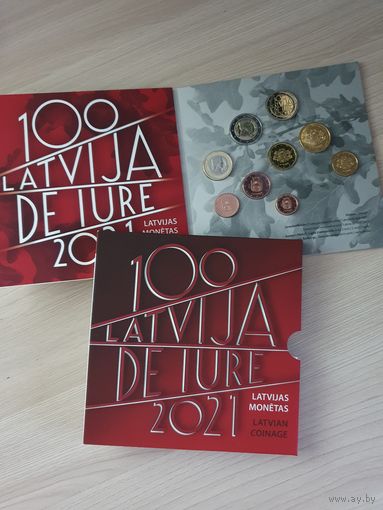 Латвия 2021 официальный набор монет евро (9 монет, от 1 цента до 2 евро и 2 евро 100 лет со дня признания Латвии де юре)