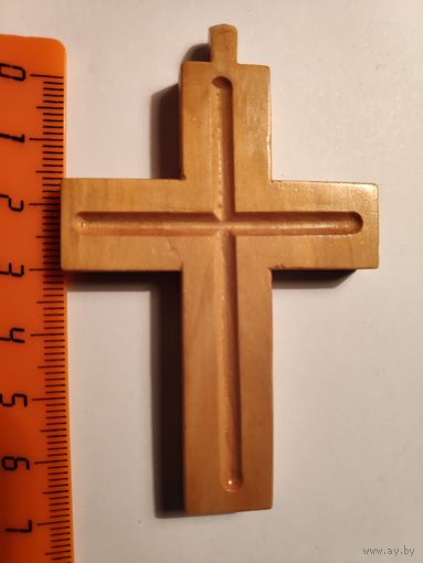 Деревянный крест.